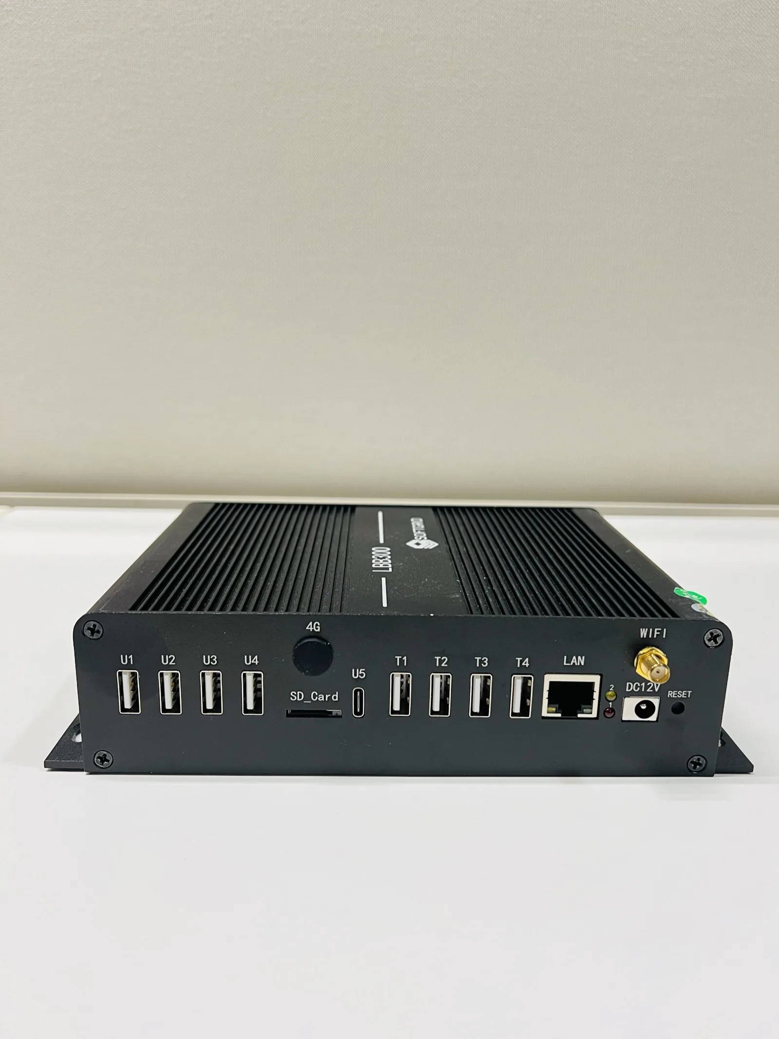 LBB Lift BlackBox — LBB300 — Front I/O Panel