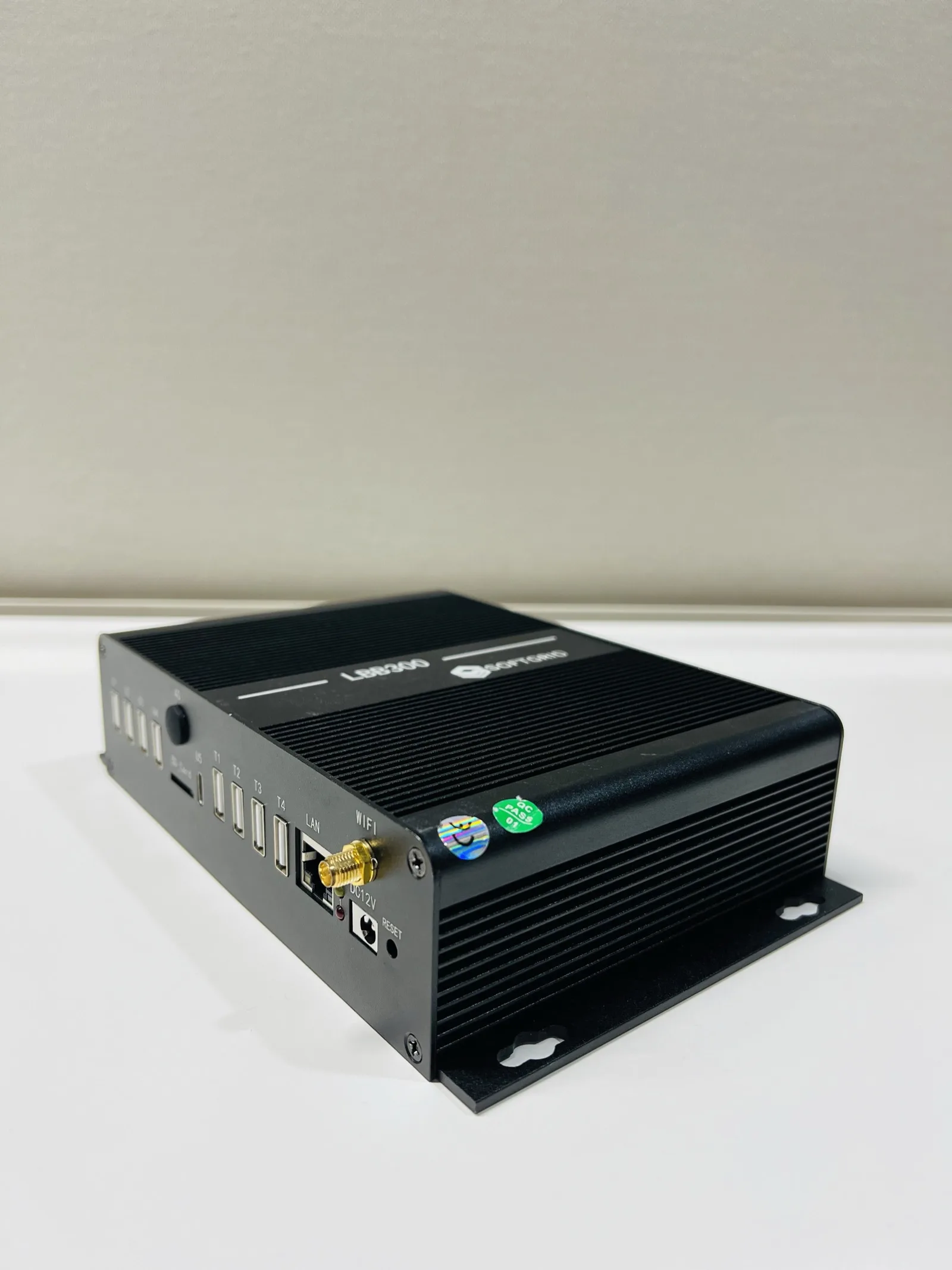 LBB Lift BlackBox — LBB300 — Side View